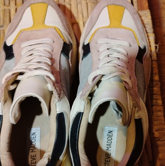 Steve Madden Womens Memory Pink / Multicolored Shoes - Picture 2 of 8